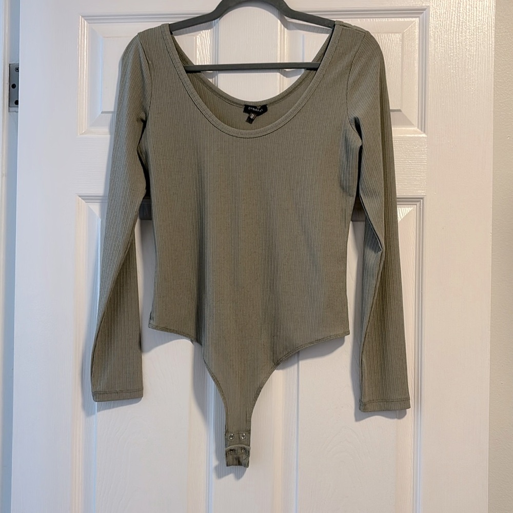 Long sleeve sage green bodysuit size large